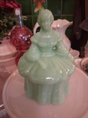 Jadeite  Glass Lady Figurine Decorative Jewelry Box